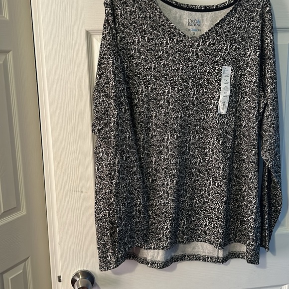 2xl top long sleeve - Picture 2 of 2